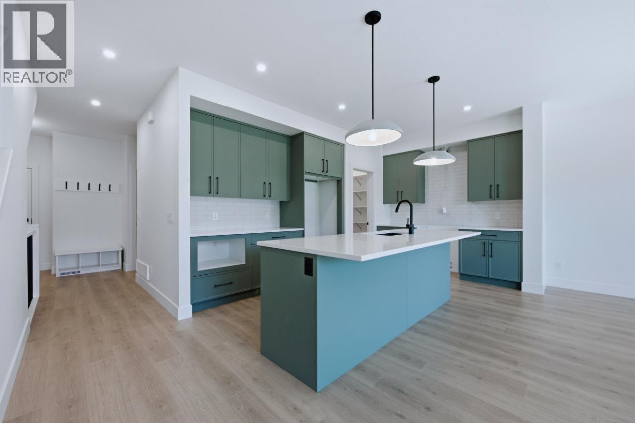 377 Arrowleaf Rise, Coldstream, BC - Indoor Photo Showing Kitchen With Upgraded Kitchen