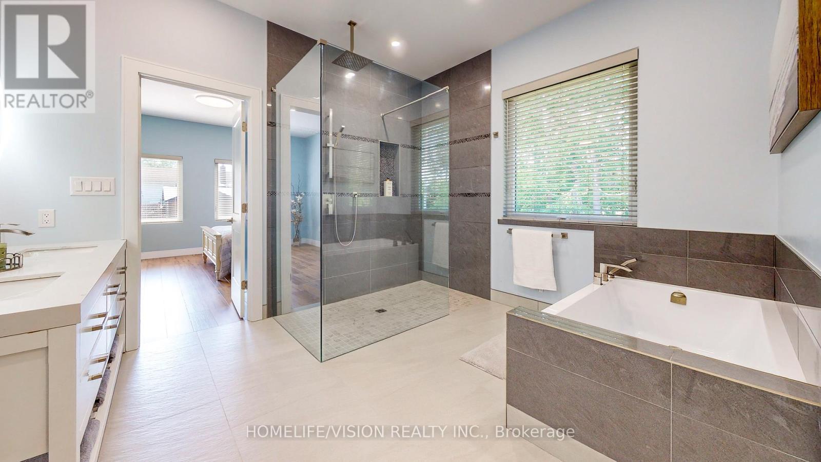 740 Midland Avenue, Tay, ON