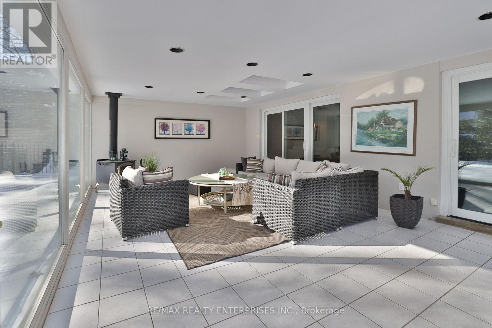 208 Mineola Road W, Mississauga, ON