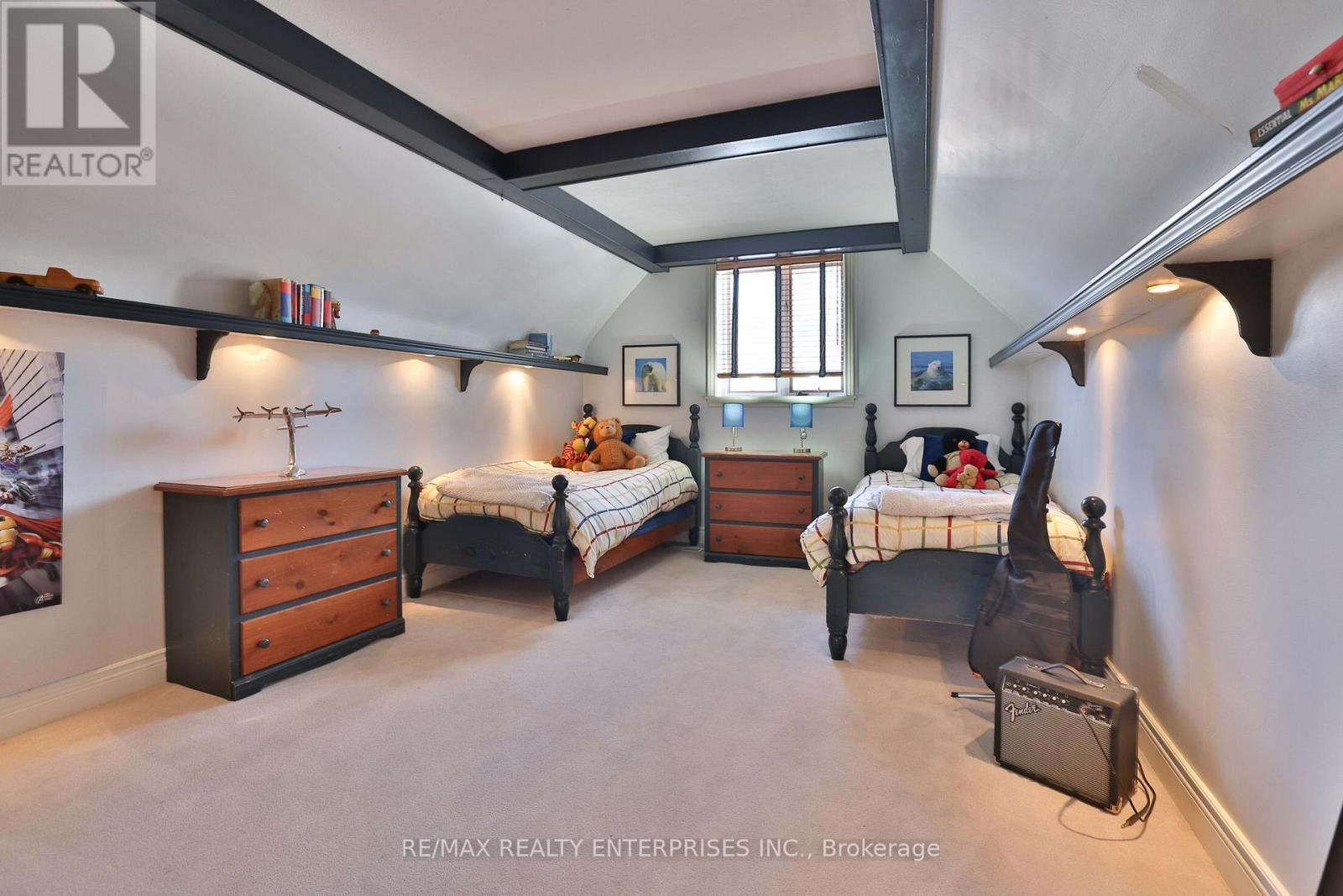 208 Mineola Road W, Mississauga, ON