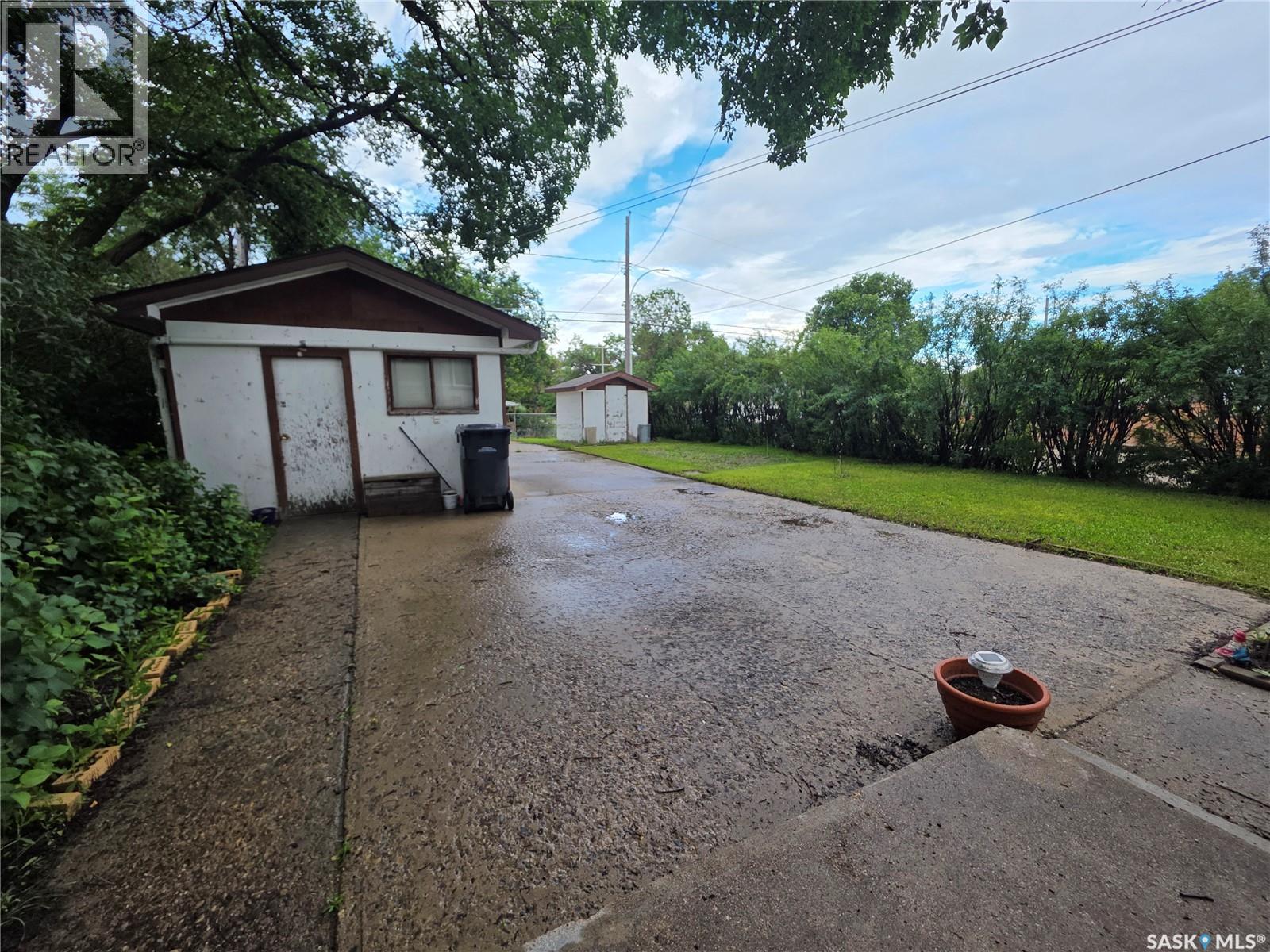 185 3Rd Avenue Se, Swift Current, SK