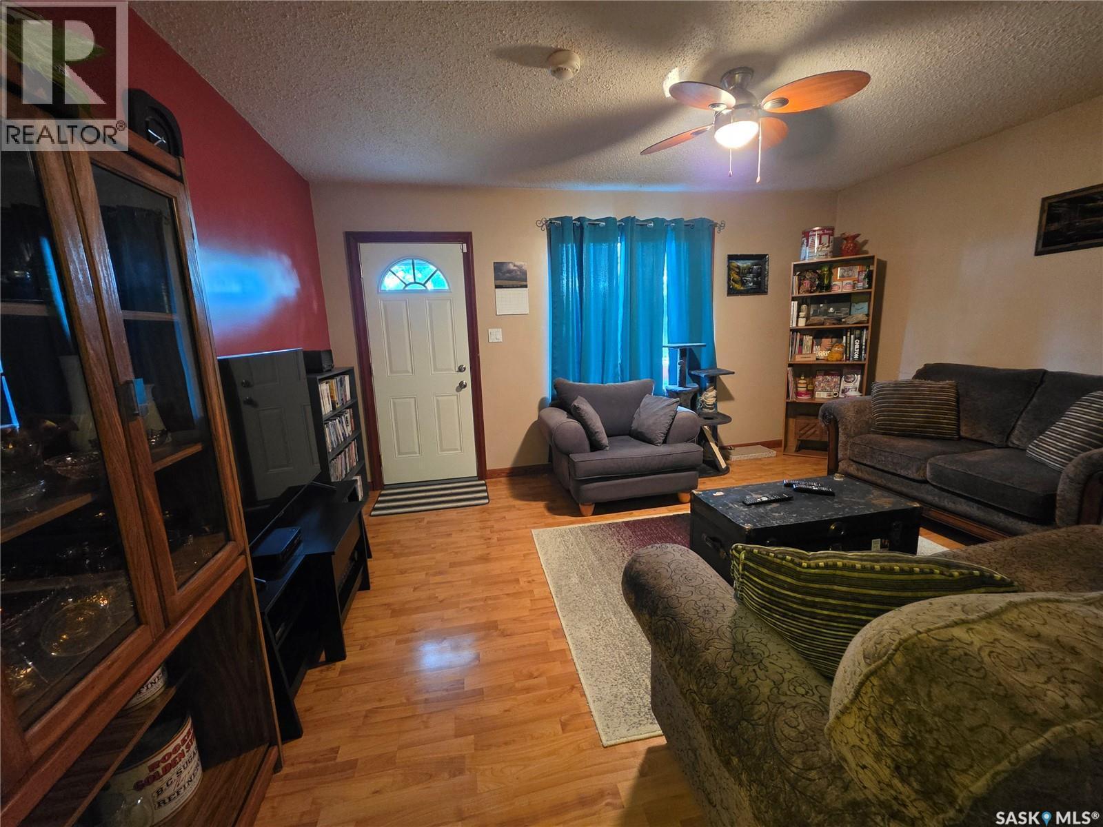 185 3Rd Avenue Se, Swift Current, SK
