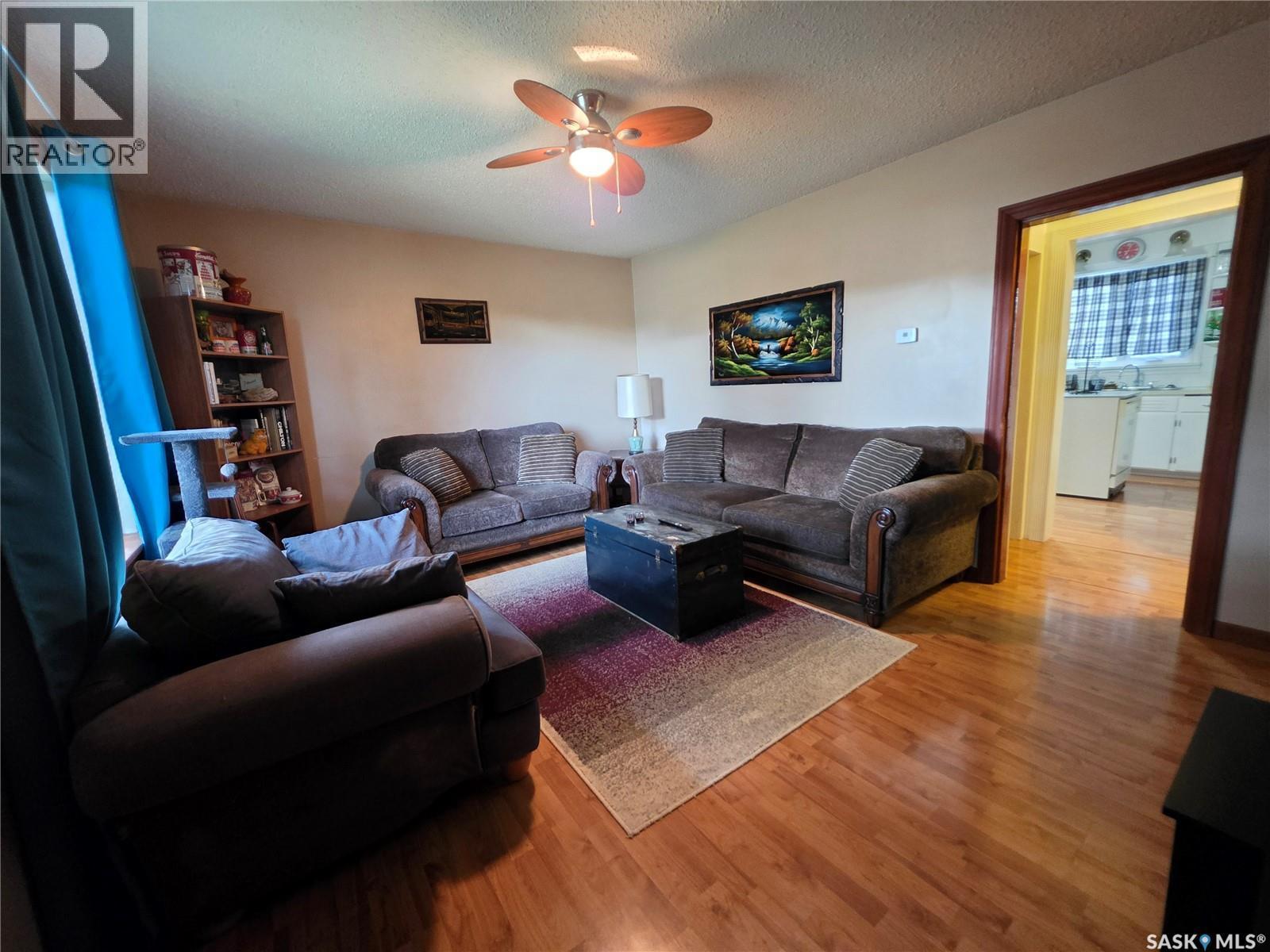 185 3Rd Avenue Se, Swift Current, SK
