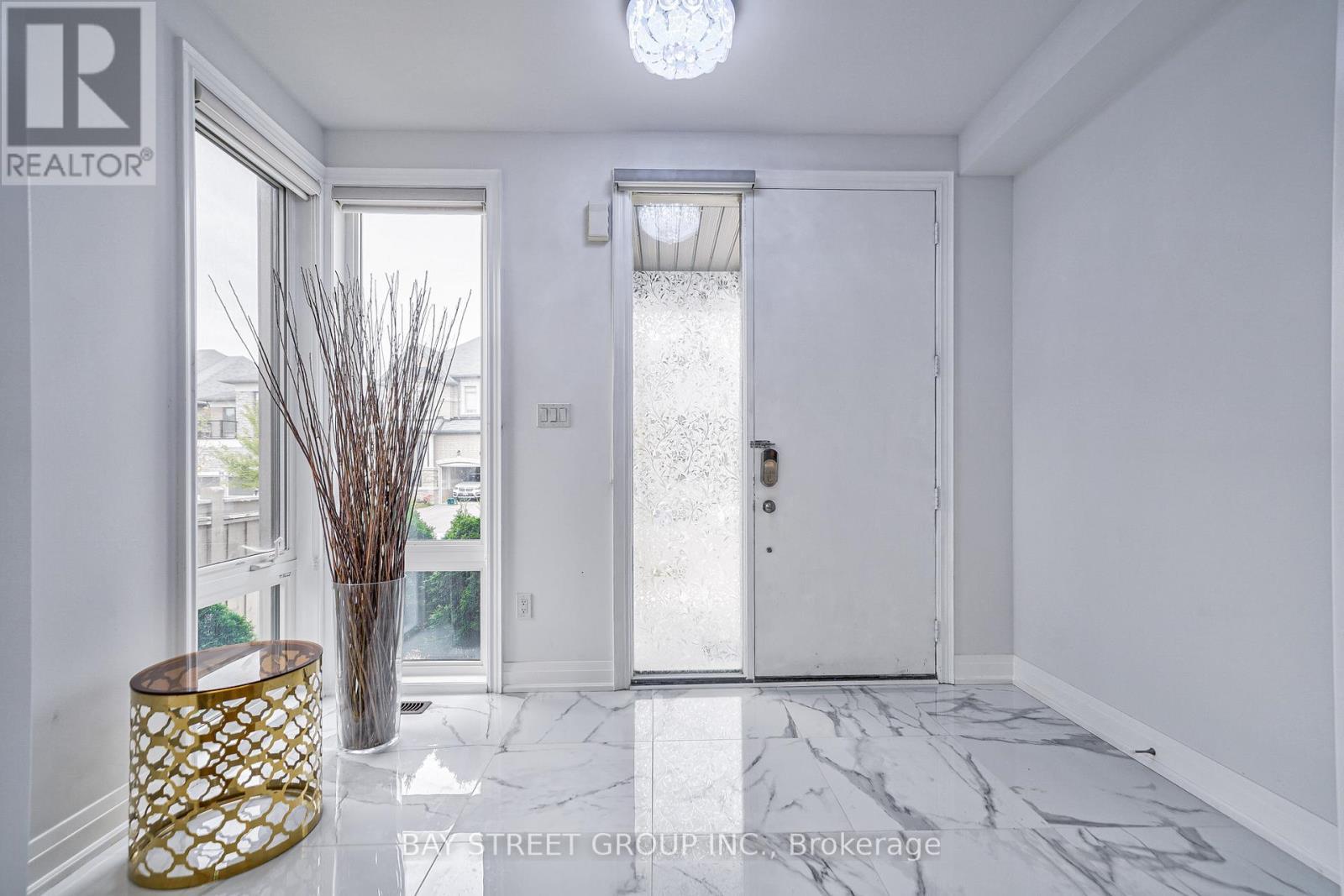 40 Conklin Crescent, Aurora, ON