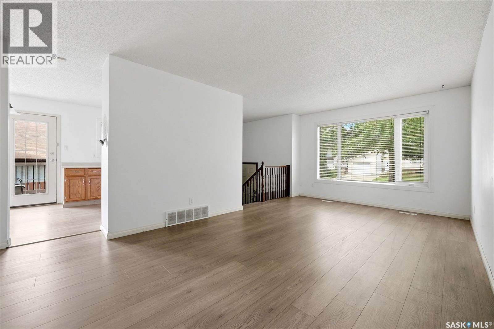 3151 Jenkins Drive E, Regina, SK