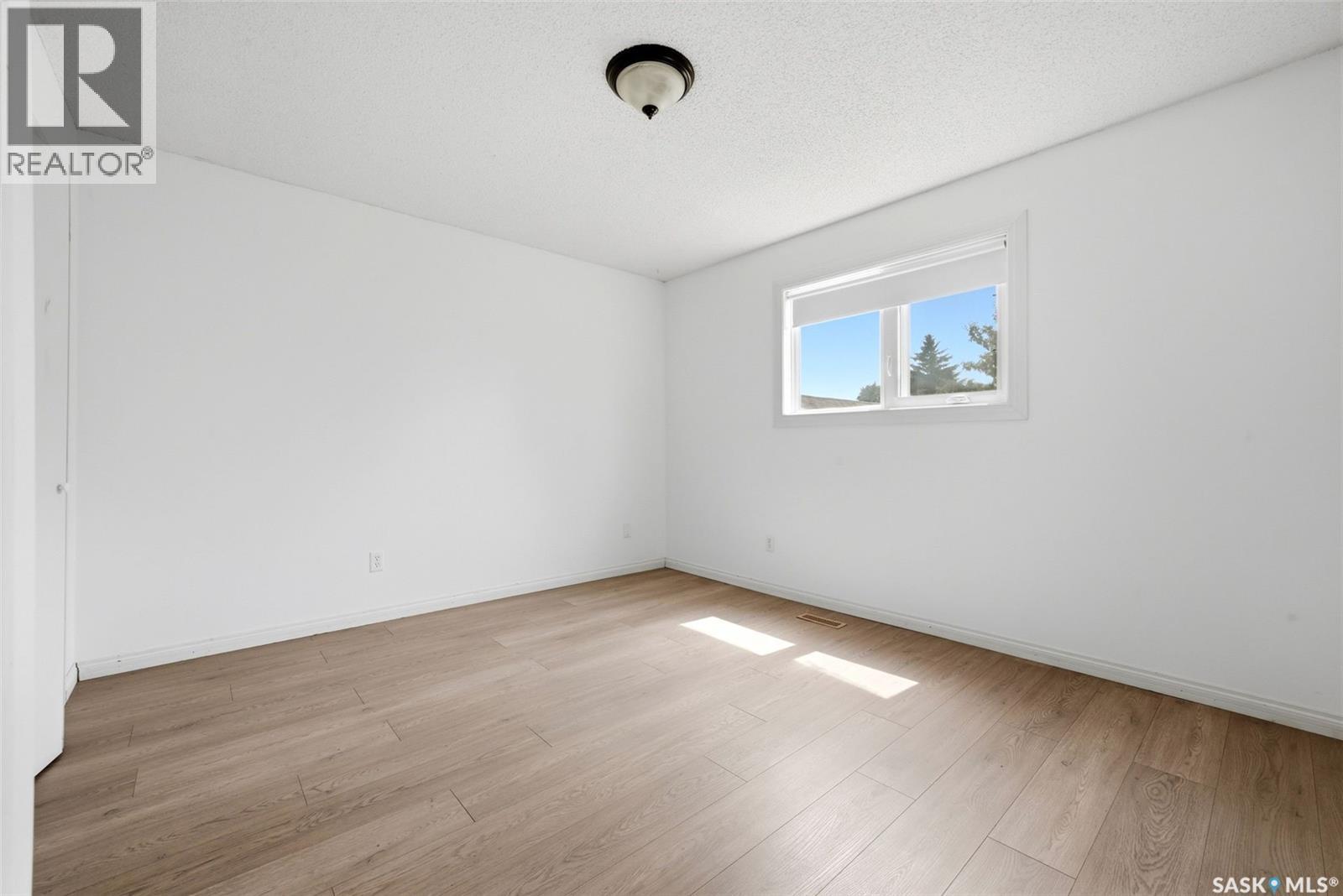 3151 Jenkins Drive E, Regina, SK