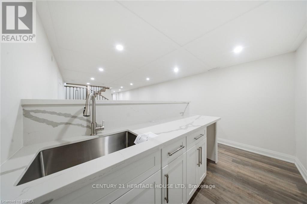 360 Bishopsgate Road, Brant, ON