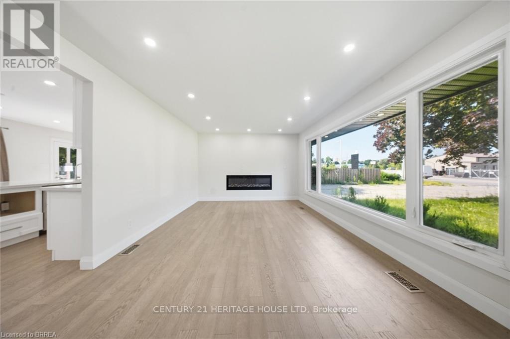 360 Bishopsgate Road, Brant, ON