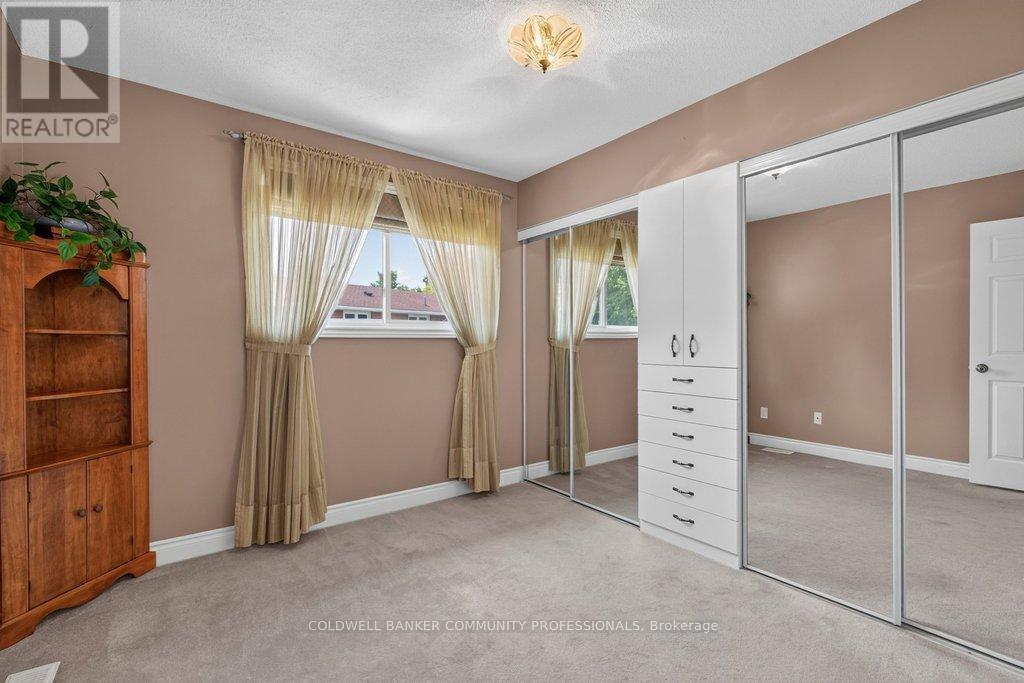 409 Mohawk Road W, Hamilton, ON