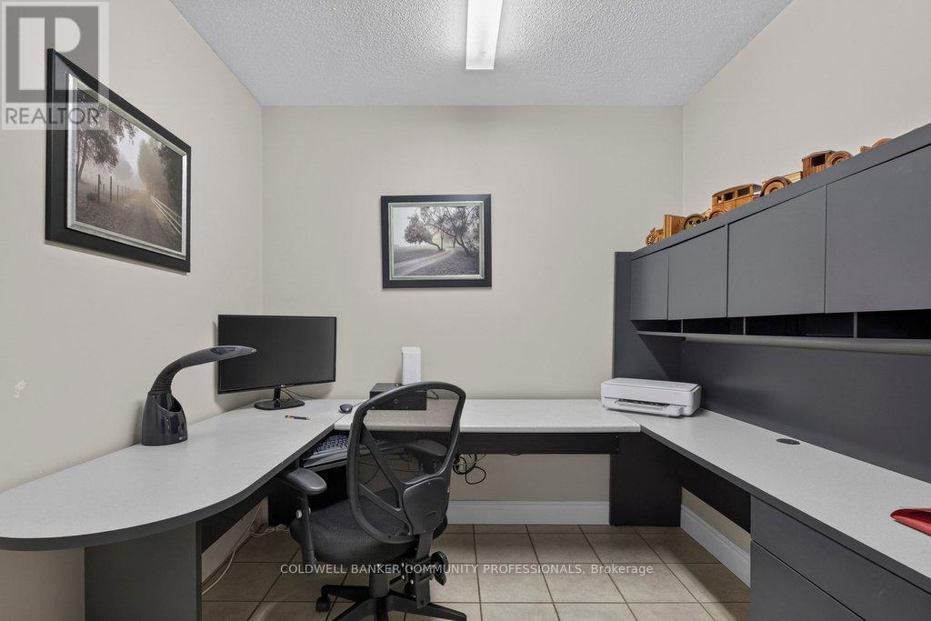 409 Mohawk Road W, Hamilton, ON