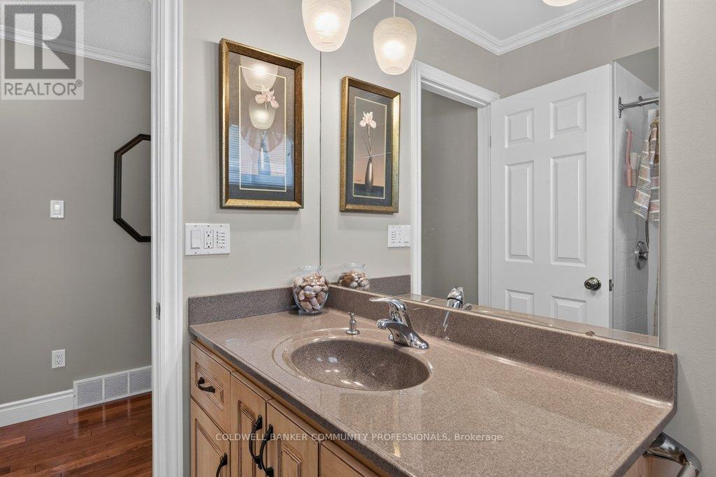 409 Mohawk Road W, Hamilton, ON
