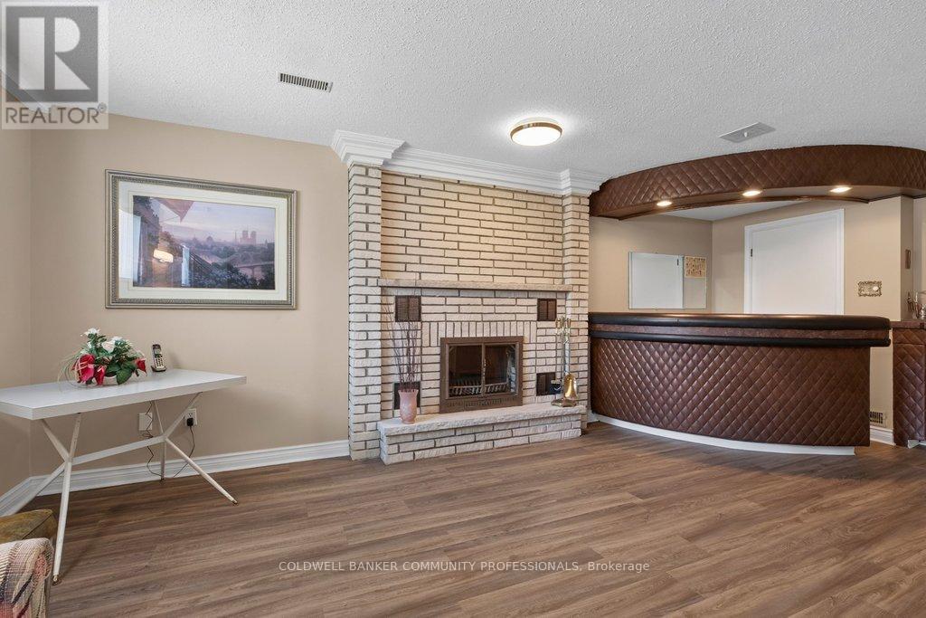 409 Mohawk Road W, Hamilton, ON