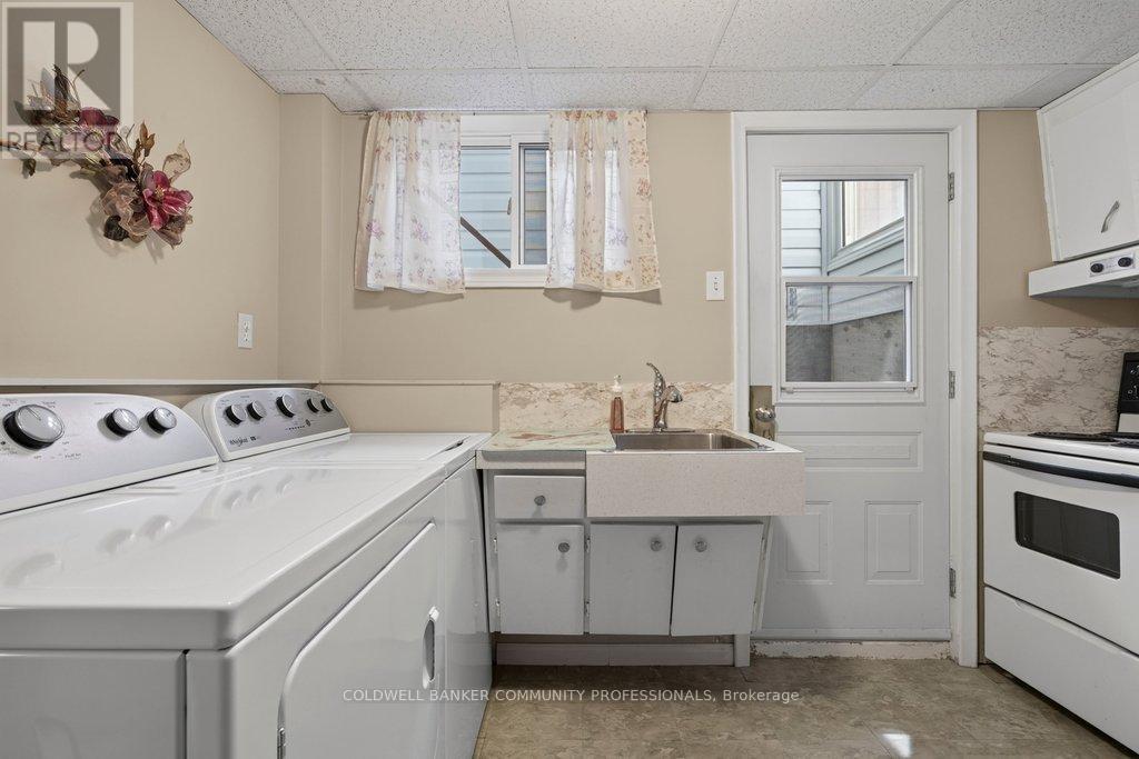 409 Mohawk Road W, Hamilton, ON