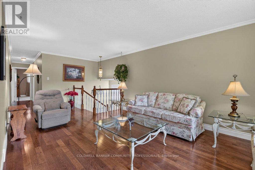 409 Mohawk Road W, Hamilton, ON