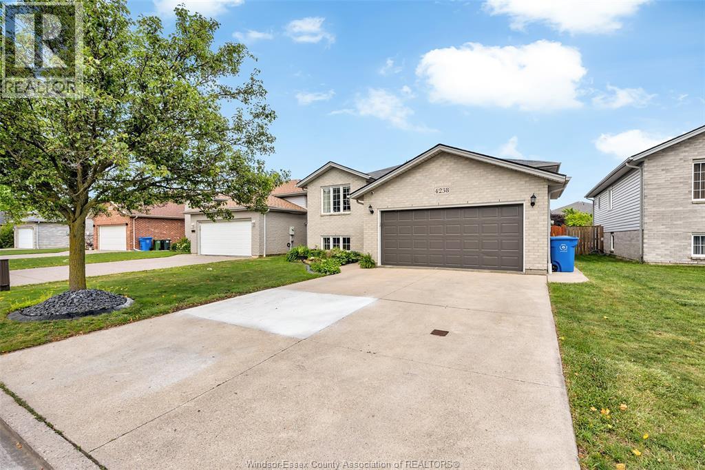 4238 Sharon, Windsor, ON
