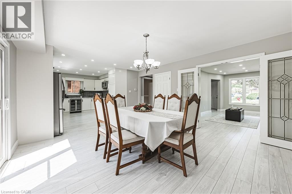 39 Parkwood Crescent, Hamilton, ON