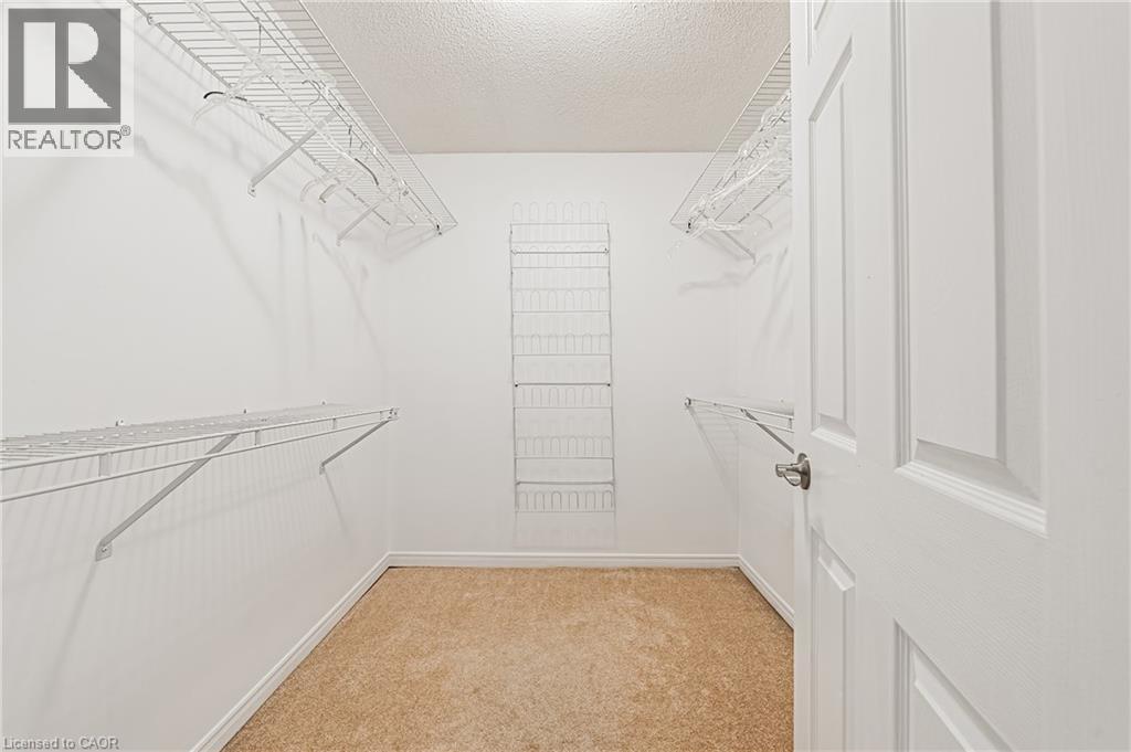 39 Parkwood Crescent, Hamilton, ON