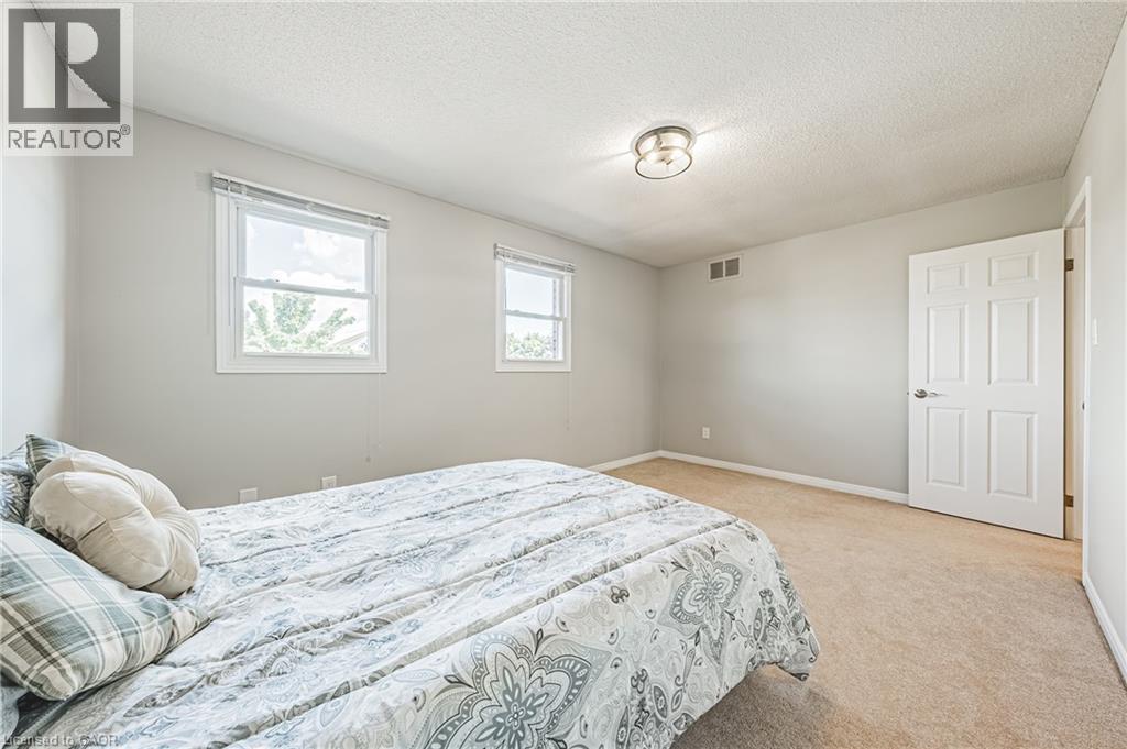39 Parkwood Crescent, Hamilton, ON
