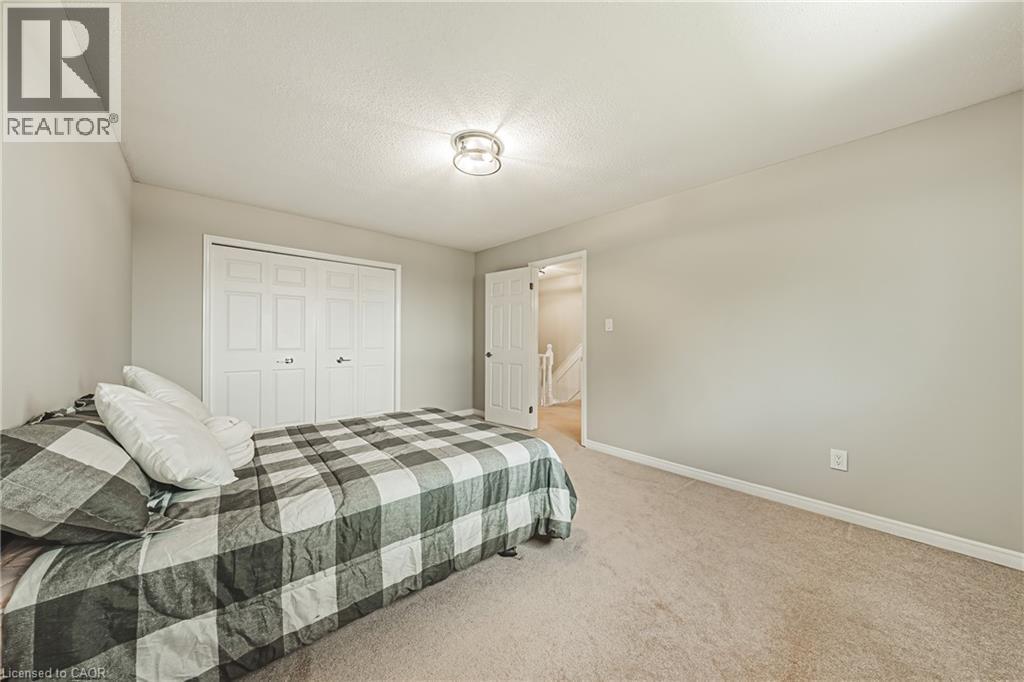 39 Parkwood Crescent, Hamilton, ON