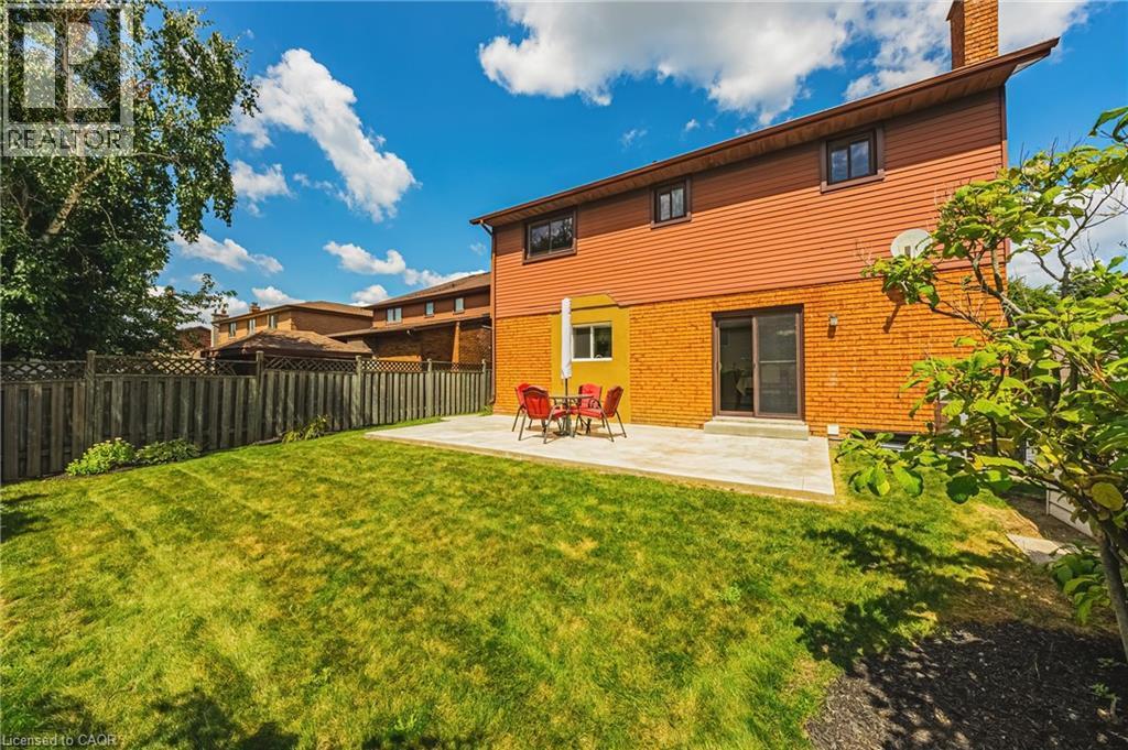 39 Parkwood Crescent, Hamilton, ON
