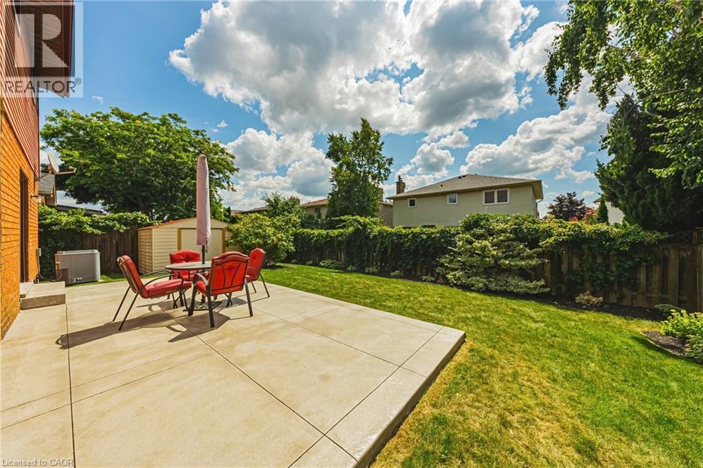 39 Parkwood Crescent, Hamilton, ON