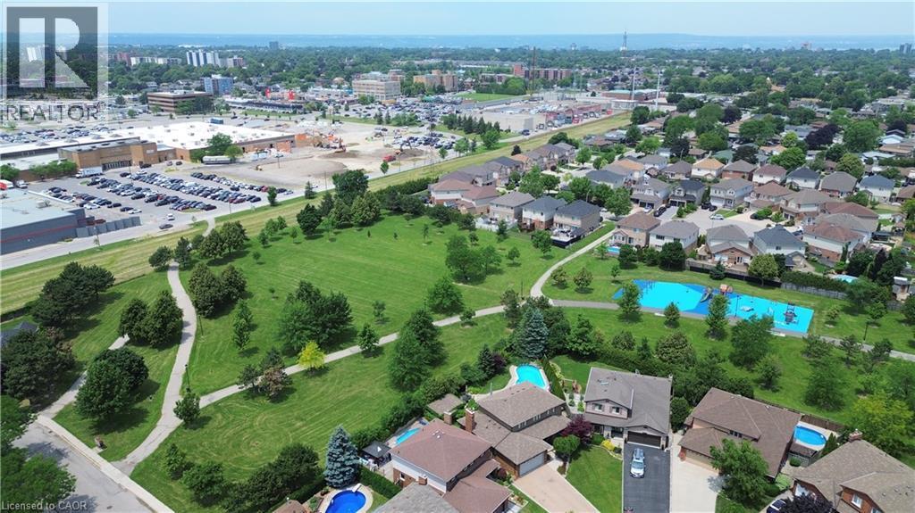 39 Parkwood Crescent, Hamilton, ON