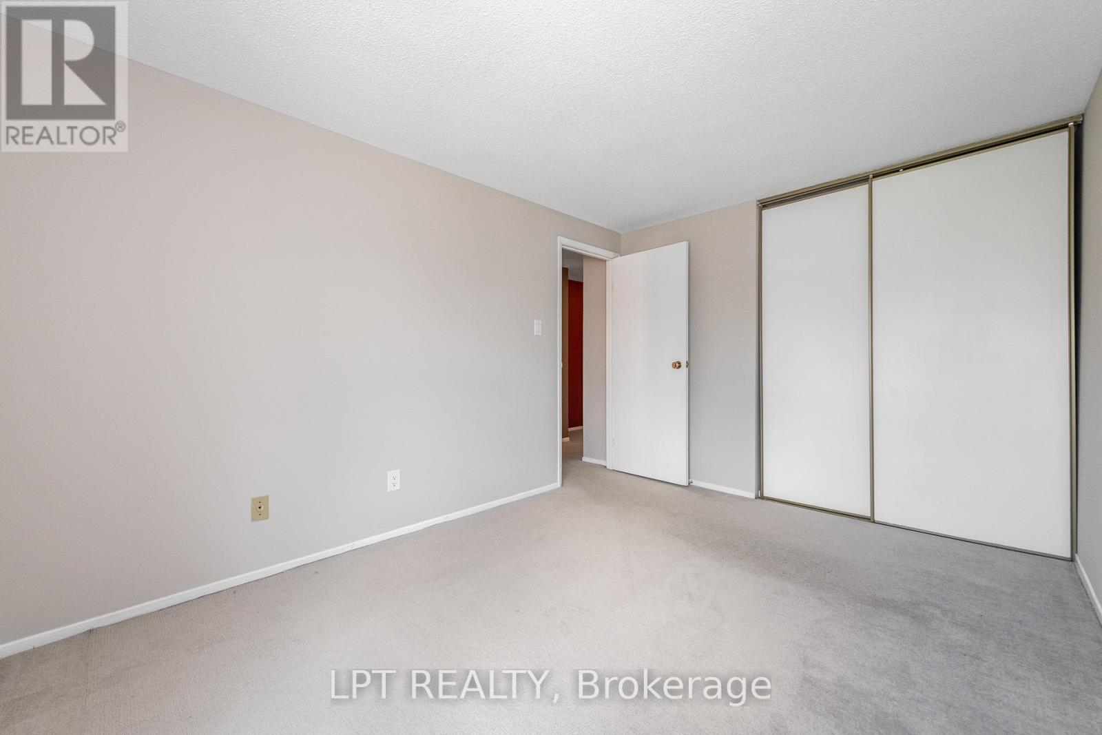 2286 Cotters Crescent, Ottawa, ON