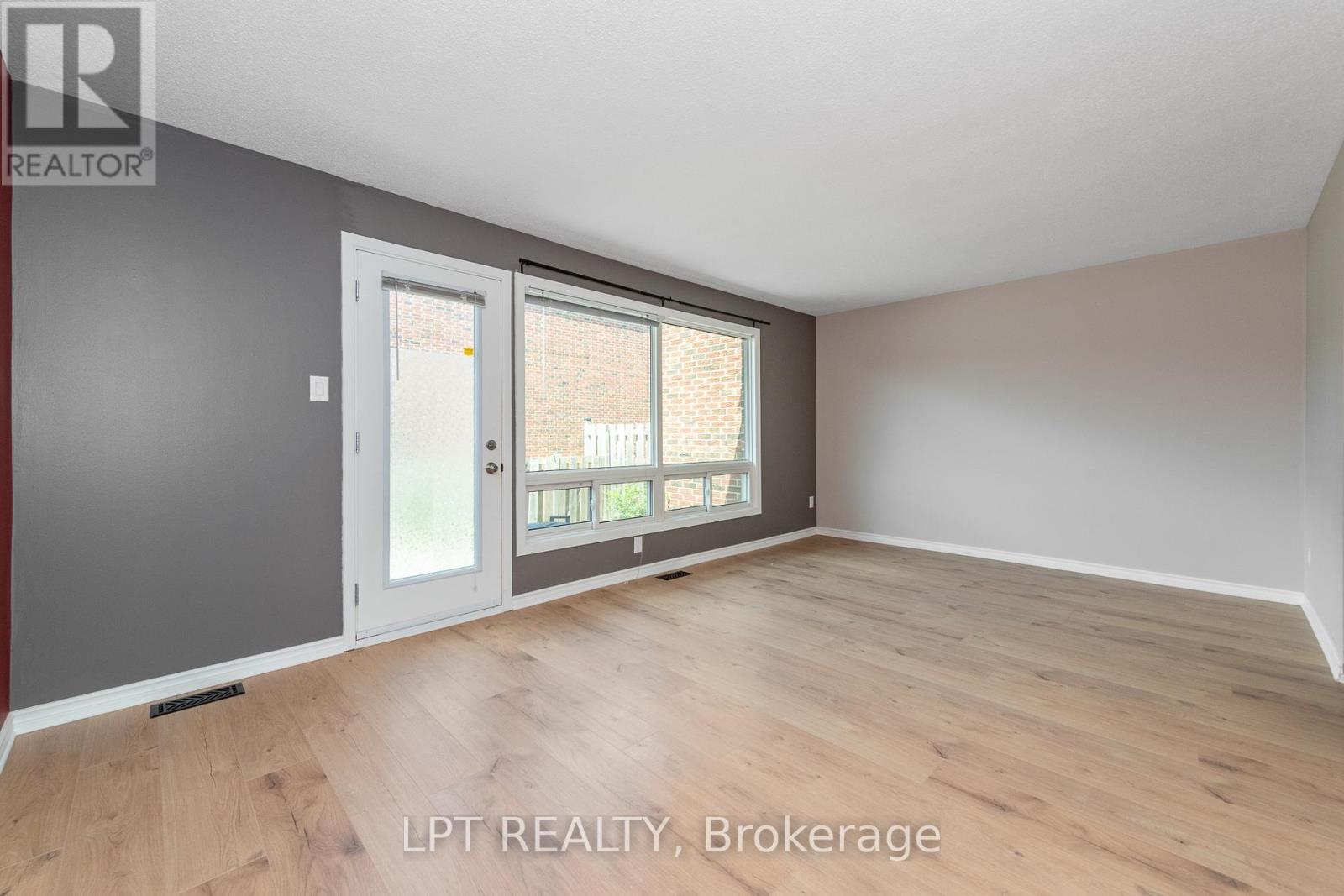 2286 Cotters Crescent, Ottawa, ON