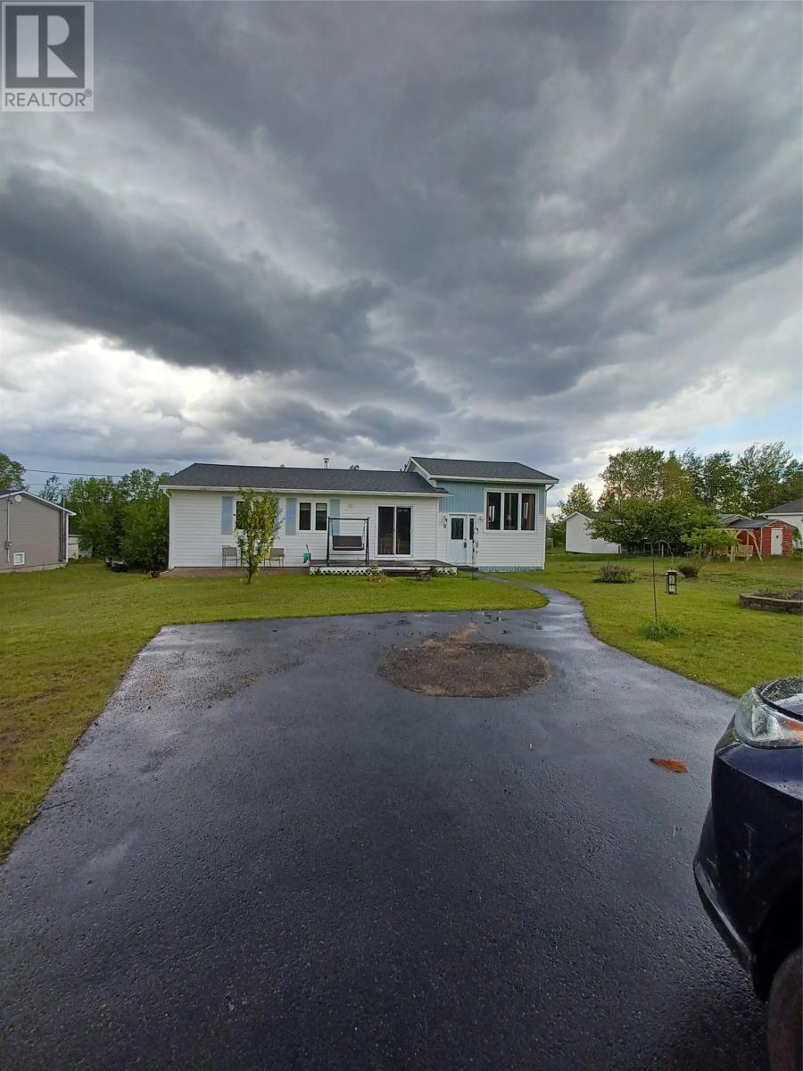 9 Juniper Crescent, Traytown, NL