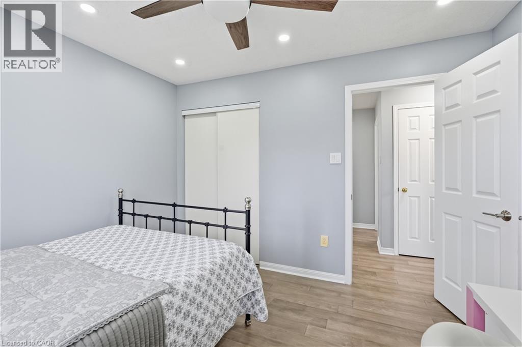 5010 Bunton Crescent, Burlington, ON