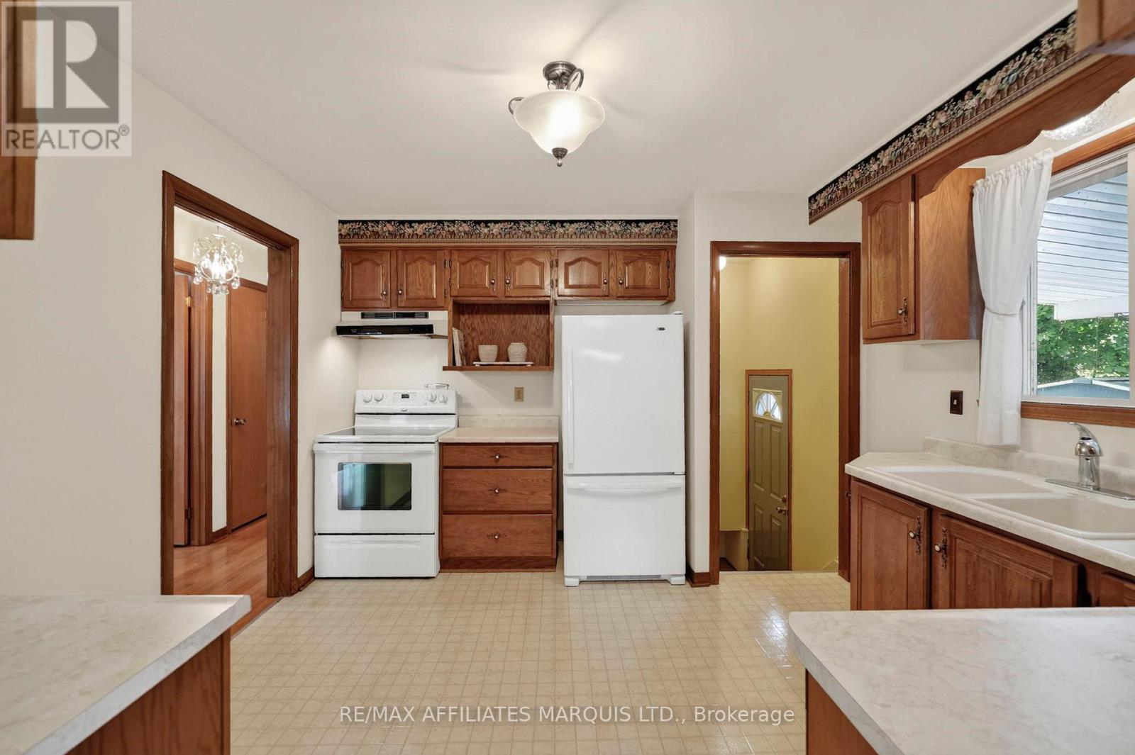 438 Beach Avenue, Cornwall, ON