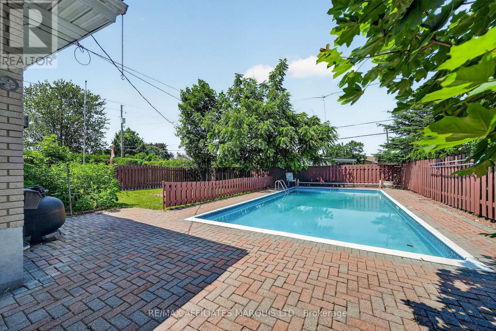 438 Beach Avenue, Cornwall, ON