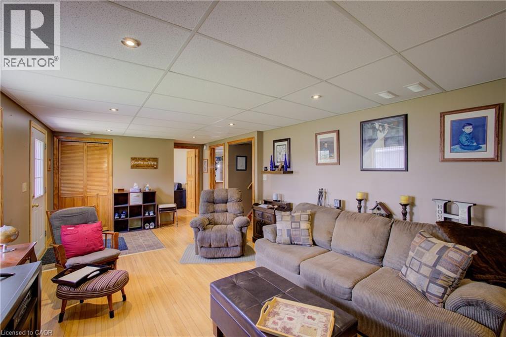 375729 6Th Line, Amaranth, ON - Indoor Photo Showing Living Room