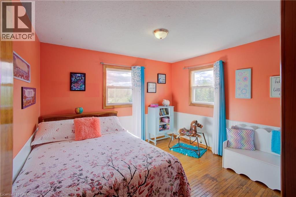 375729 6Th Line, Amaranth, ON - Indoor Photo Showing Bedroom