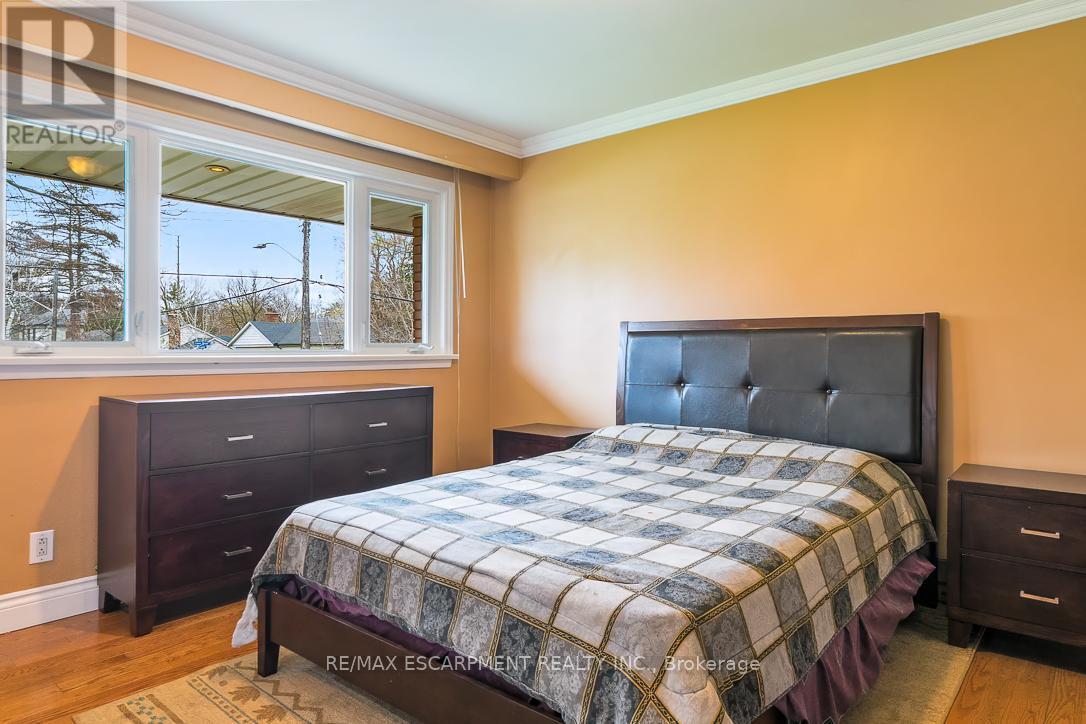 1546 Lorne Wood Road, Mississauga, ON