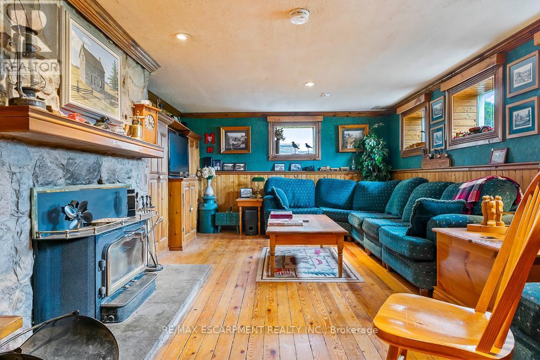 1546 Lorne Wood Road, Mississauga, ON