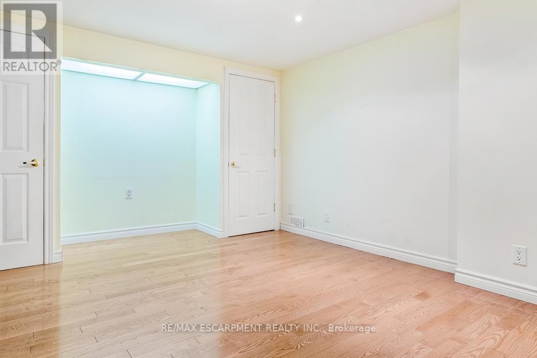 1546 Lorne Wood Road, Mississauga, ON