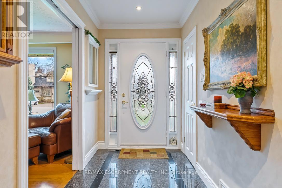 1546 Lorne Wood Road, Mississauga, ON