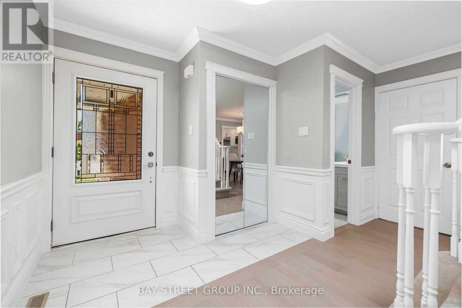 Foyer - 3134 Orleans Road, Mississauga, ON