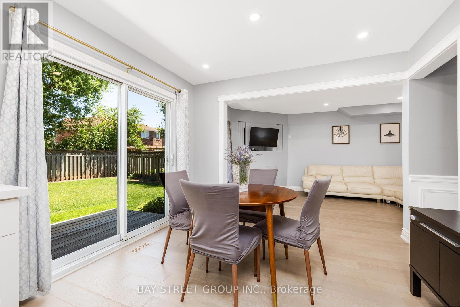 Breakfast Area (overlooking the backyard) - 3134 Orleans Road, Mississauga, ON