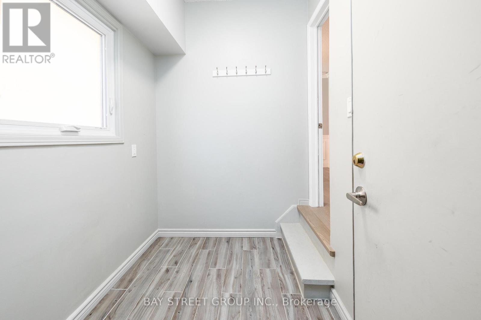 Mudroom - 3134 Orleans Road, Mississauga, ON