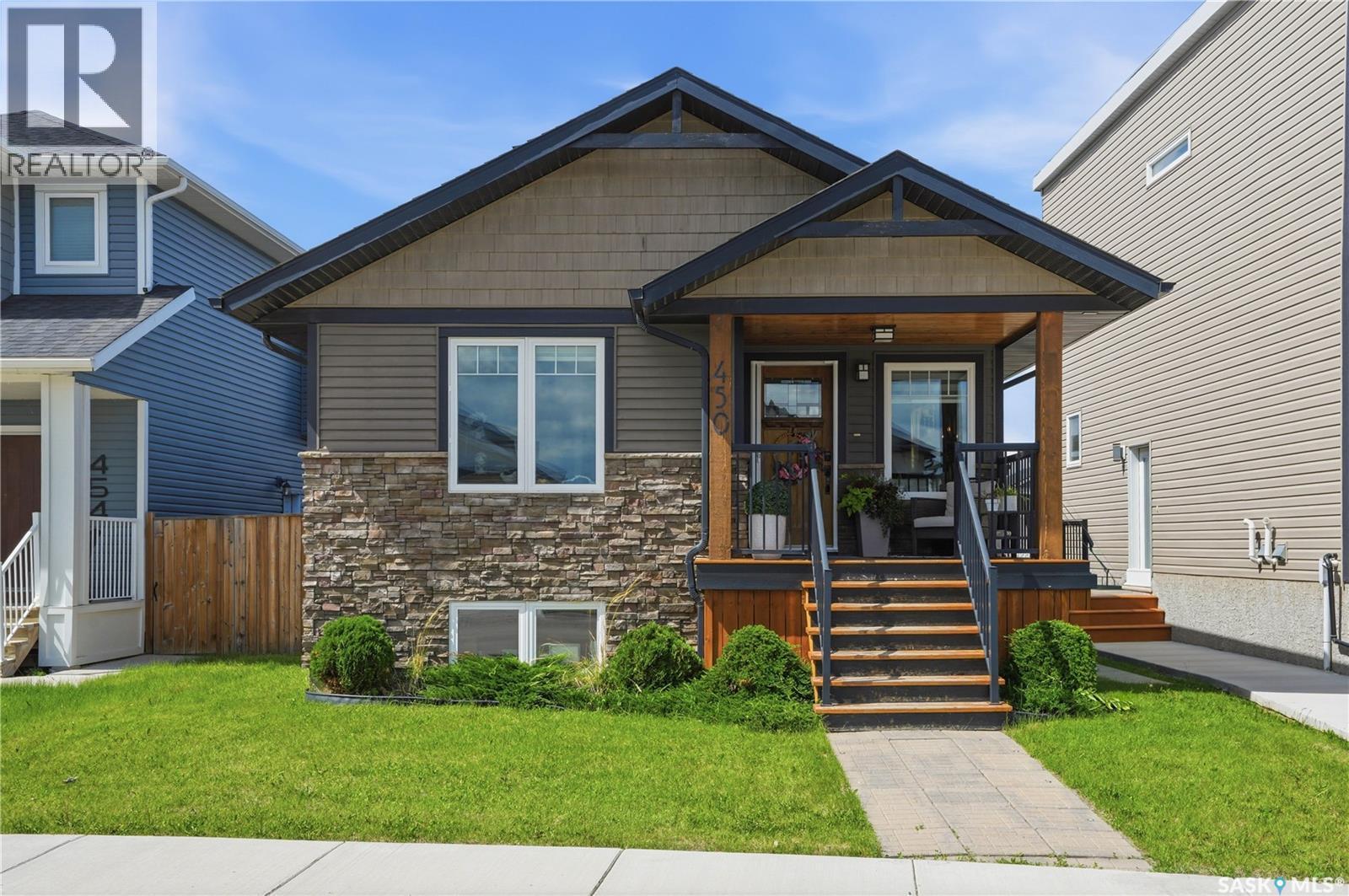 450 Bentley Court, Saskatoon, SK
