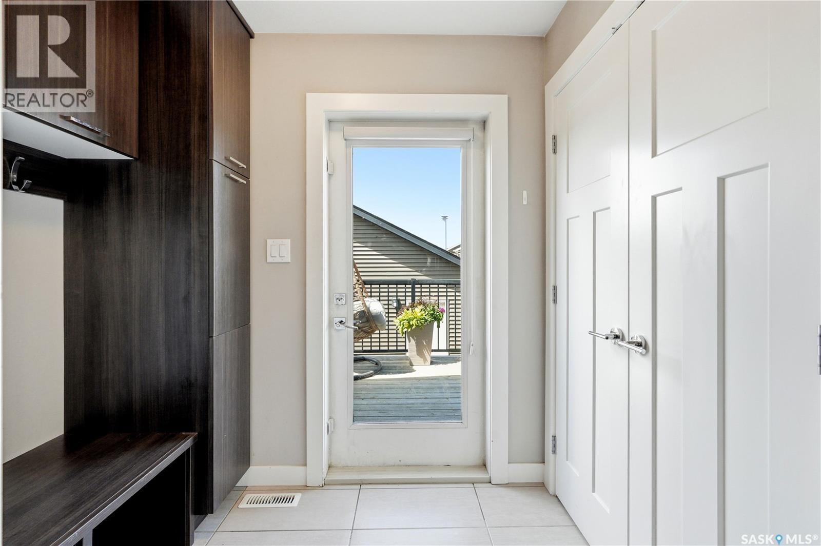 450 Bentley Court, Saskatoon, SK
