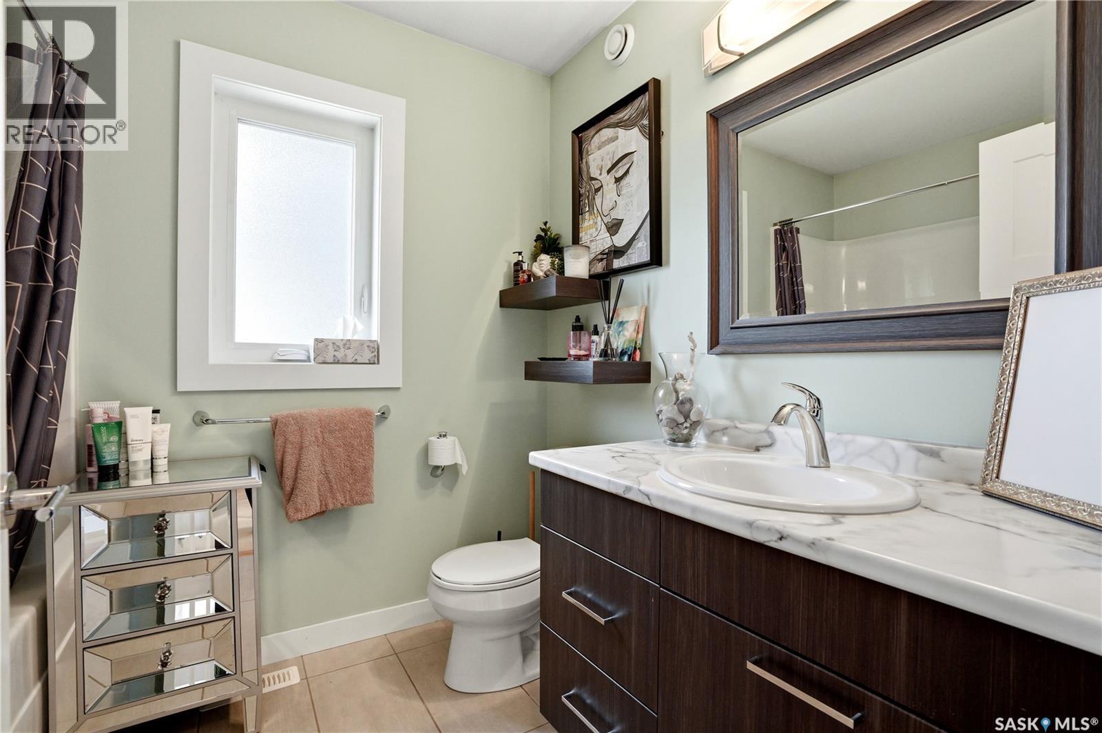 450 Bentley Court, Saskatoon, SK