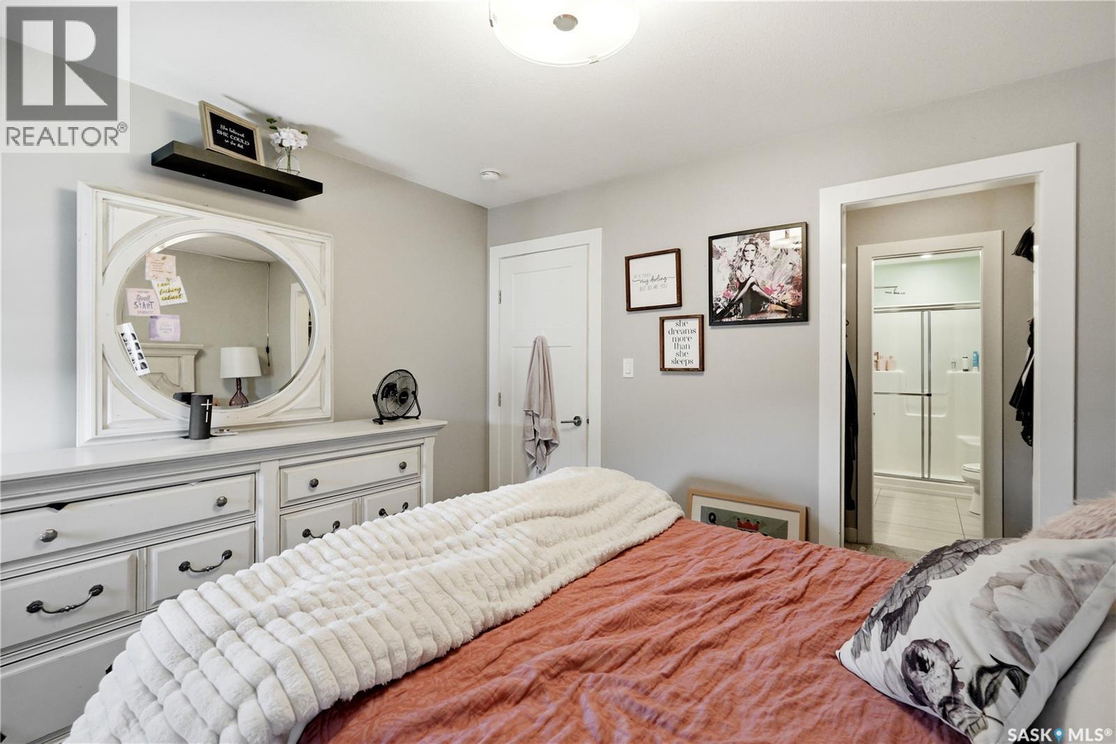 450 Bentley Court, Saskatoon, SK