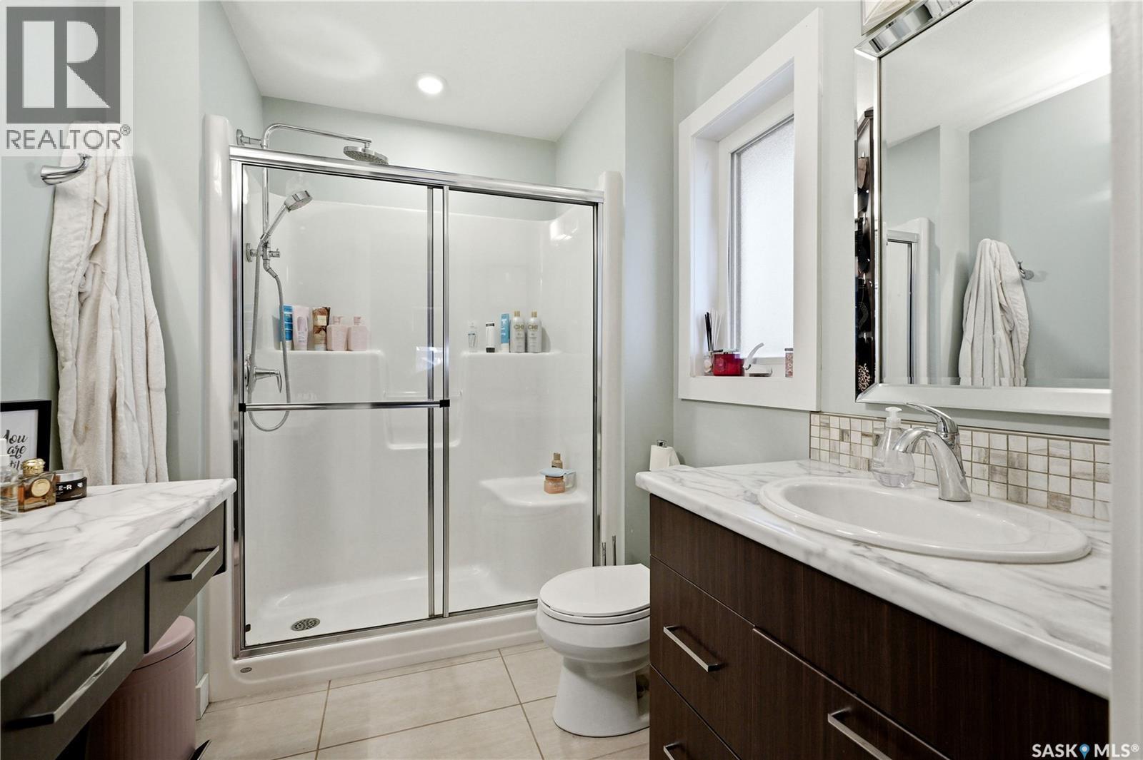 450 Bentley Court, Saskatoon, SK