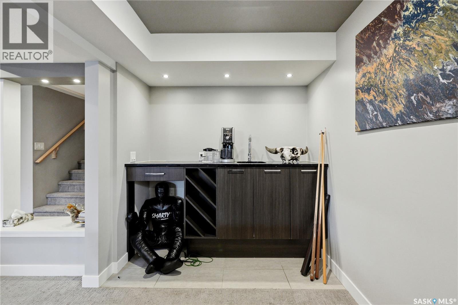 450 Bentley Court, Saskatoon, SK