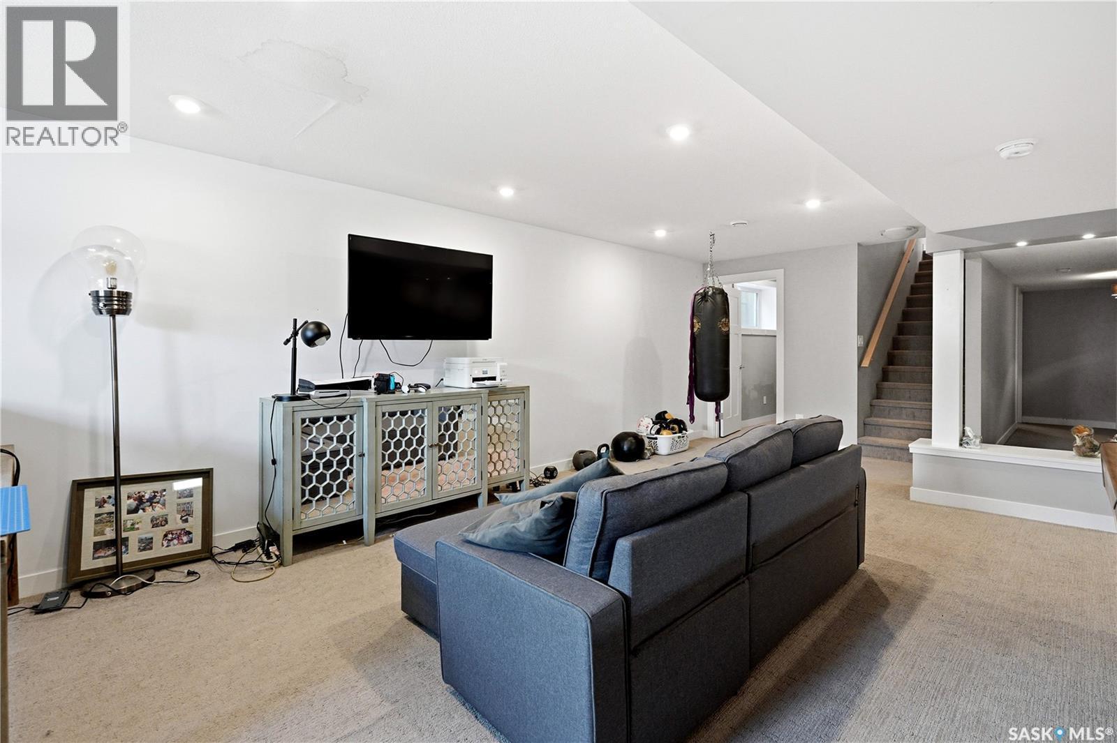 450 Bentley Court, Saskatoon, SK