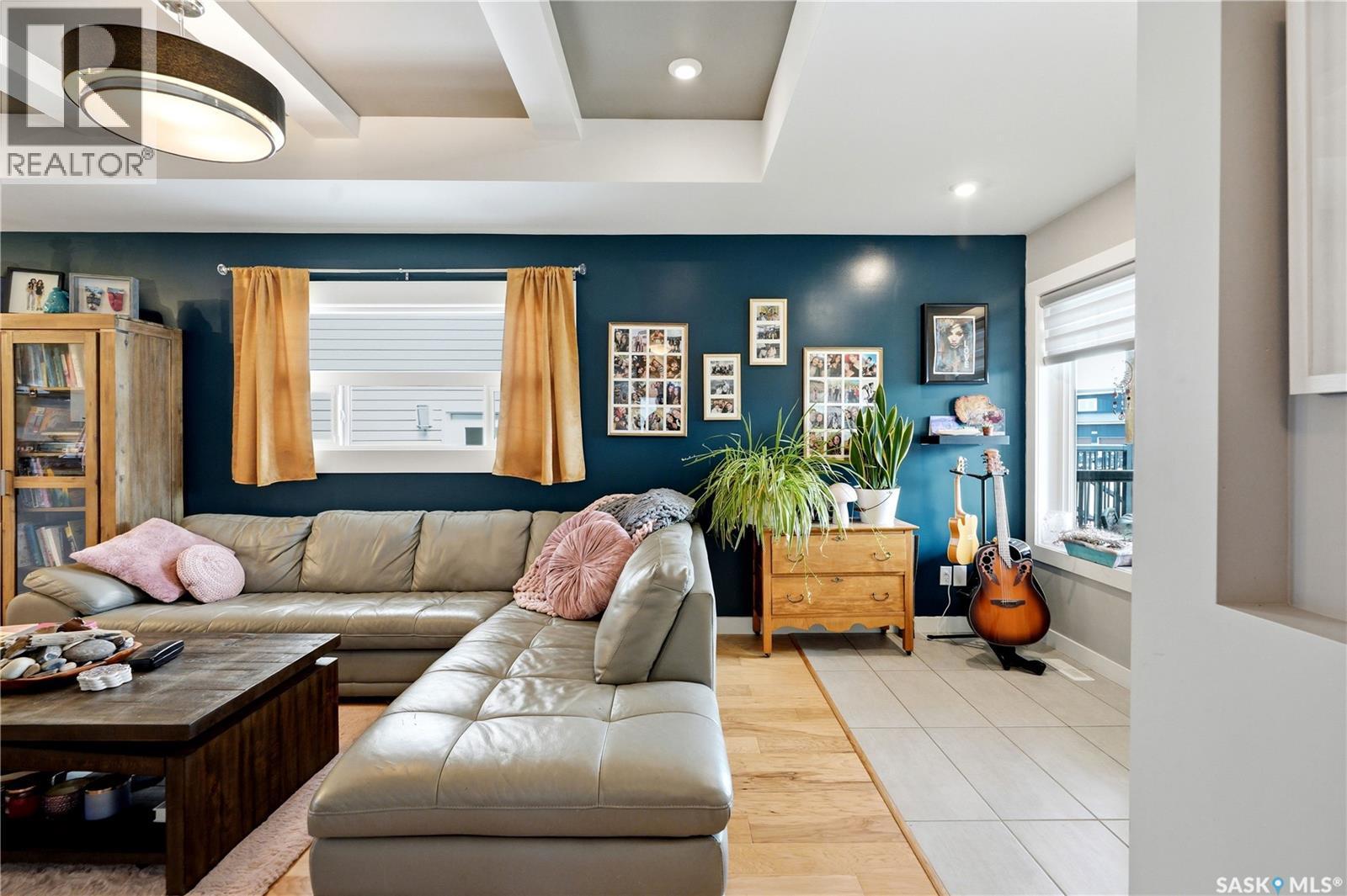 450 Bentley Court, Saskatoon, SK