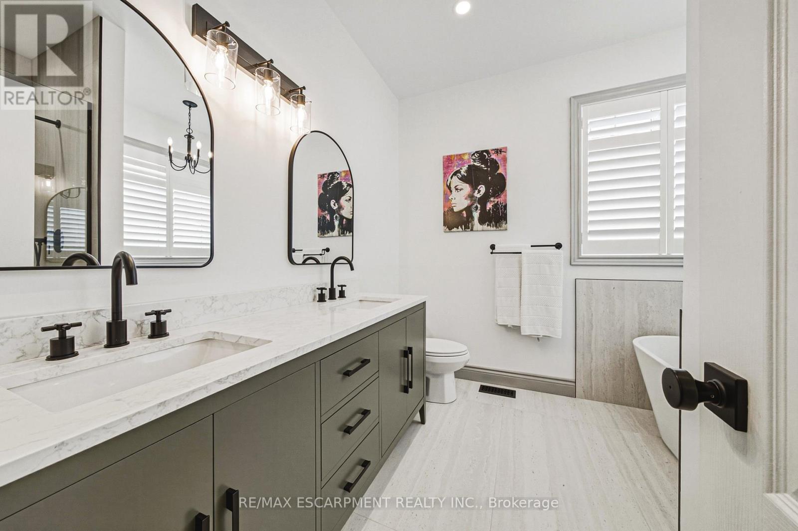 32 Kopperfield Lane, Hamilton, ON